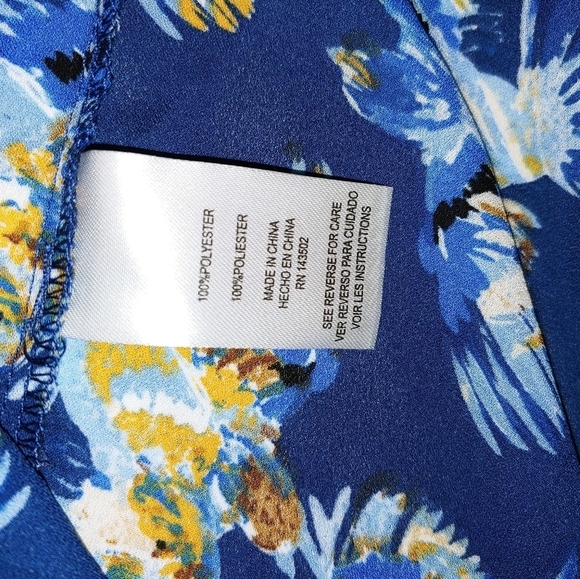 Fin & Grace Bird Print Ruffle Sleeve Blouse S - Picture 7 of 8